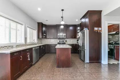 Laundry Room Photo of 27784 Porter Drive, Abbotsford, BC