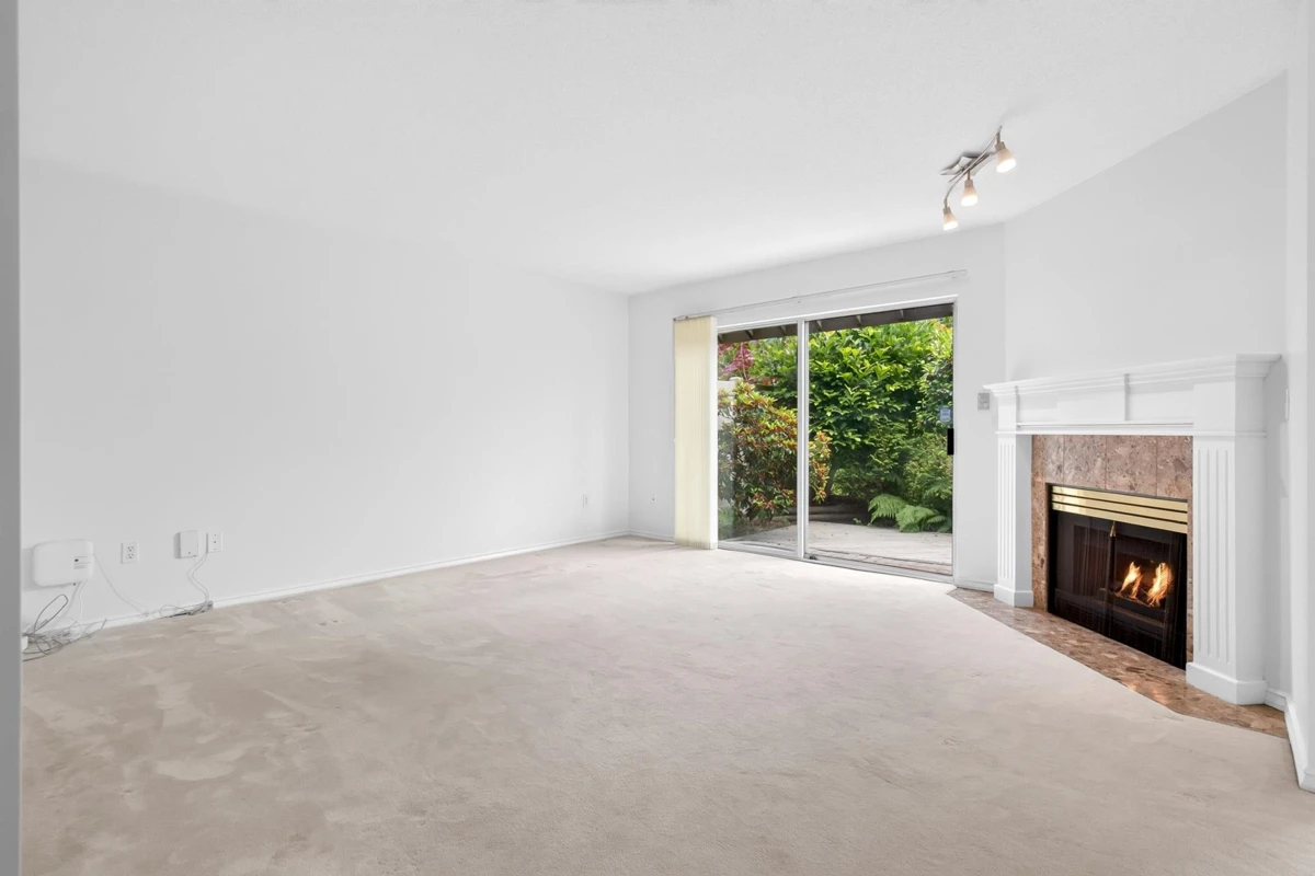 Living Room Photo of 101 16275 15 Avenue, Surrey, BC