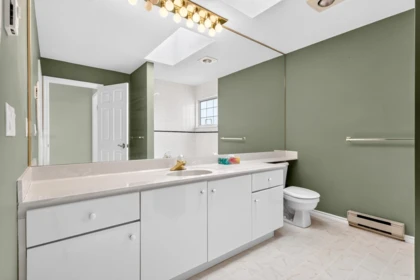 Mudroom Photo of 101 16275 15 Avenue, Surrey, BC