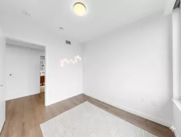 Walk-In Closet Photo of 3908 5987 Wilson Avenue, Burnaby, BC