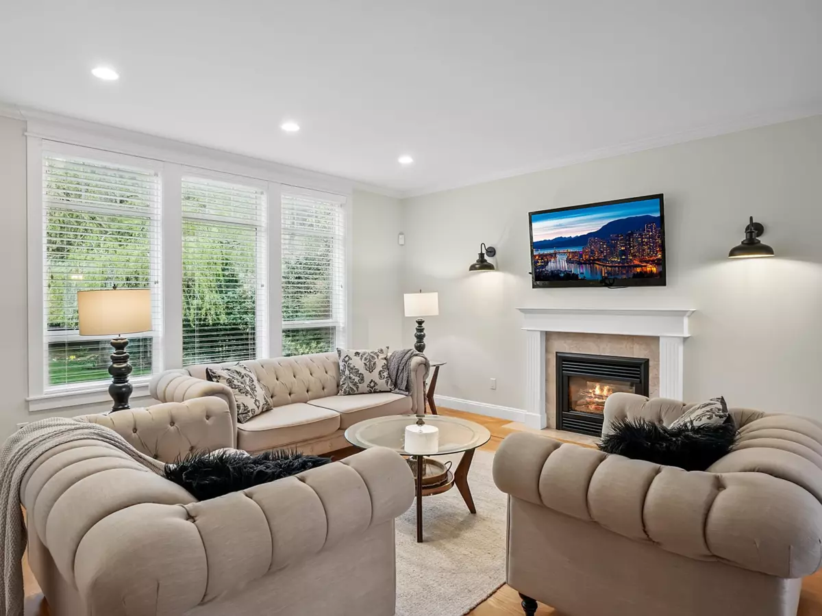Family Room Photo of 41813 Majuba Hill Road, Yarrow, BC