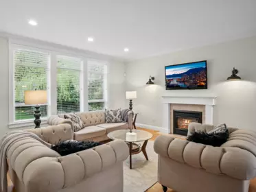 41813 Majuba Hill Road, Yarrow, BC, Yarrow — Single Family Residence for sale