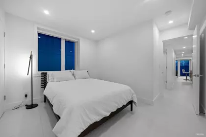 Powder Room Photo of 1236 Duchess Avenue, West Vancouver, BC
