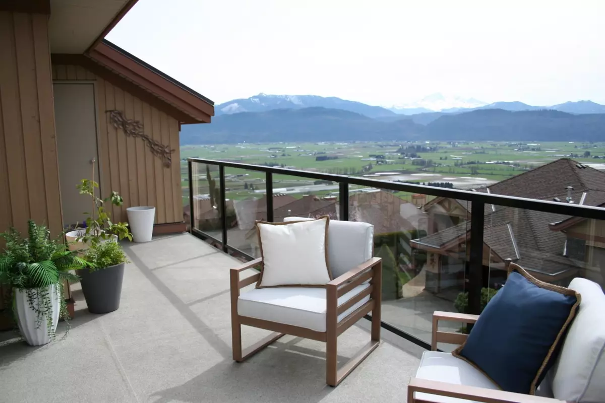 Family Room Photo of 9 35931 Empress Drive, Abbotsford, BC