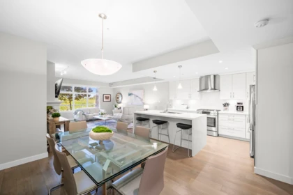 Kitchen Island Photo of 105 4977 Springs Boulevard, Tsawwassen, BC