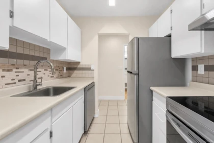 Breakfast Nook Photo of 308 8900 Citation Drive, Richmond, BC