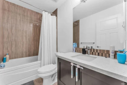 Powder Room Photo of 15 2845 156 Street, Surrey, BC