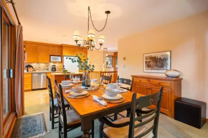 Kitchen Island Photo of 3205 Arbutus Drive, Whistler, BC