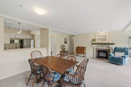 205 5855 Cowrie Street, Sechelt, BC, Sechelt — Apartment/Condo for sale