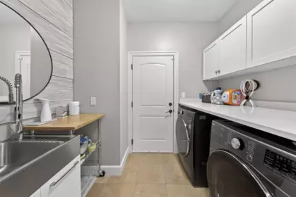 Hallway Photo of 7257 197b Street, Langley, BC