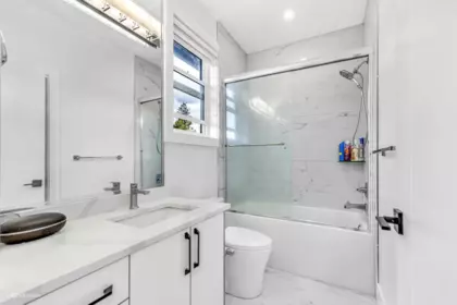 Mudroom Photo of 33227 5 Avenue, Mission, BC