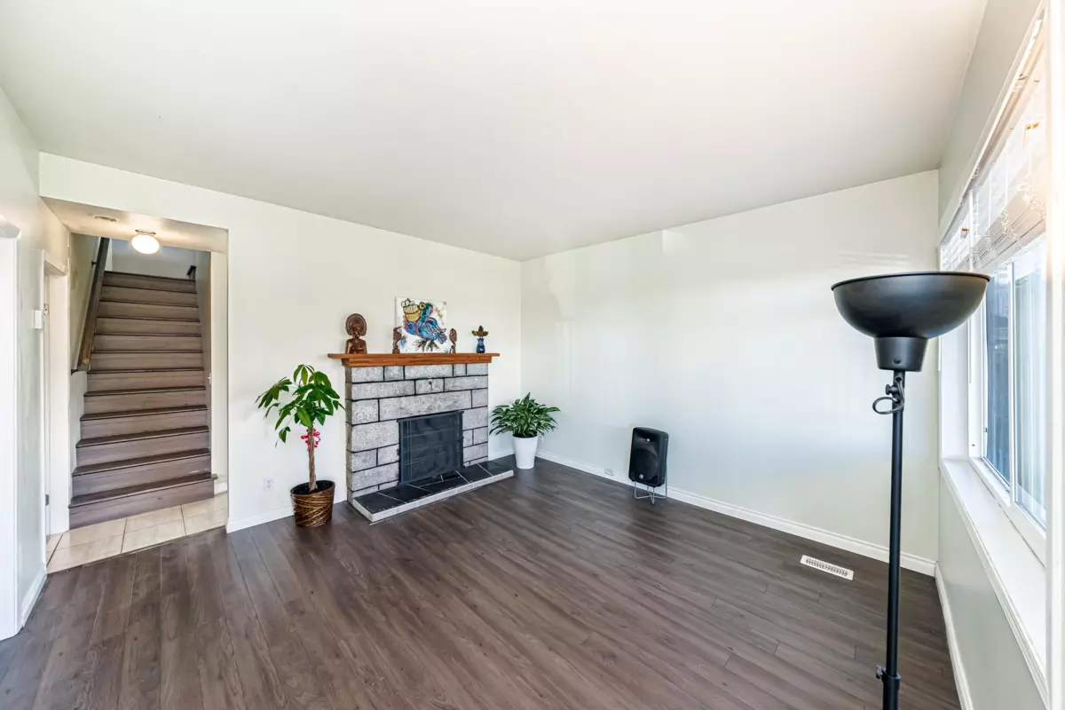 Dining Area Photo of 13 Ellesmere Avenue, Burnaby, BC