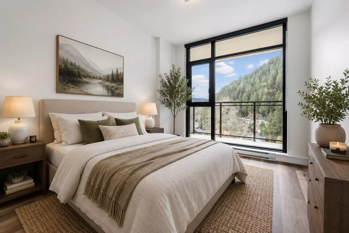 Family Room Photo of 702 120 Esplanade Avenue, Harrison Hot Springs, BC
