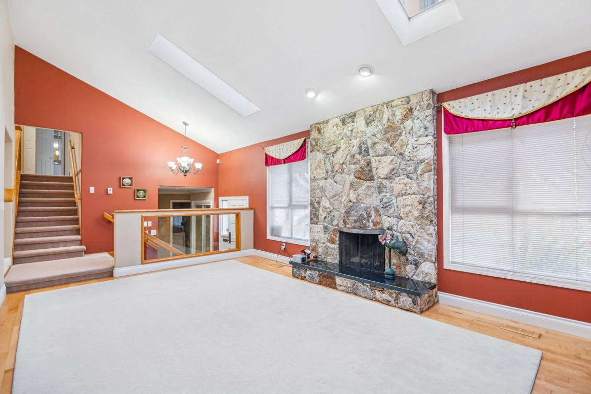 Living Room Photo of 8340 Lunen Road, Richmond, BC