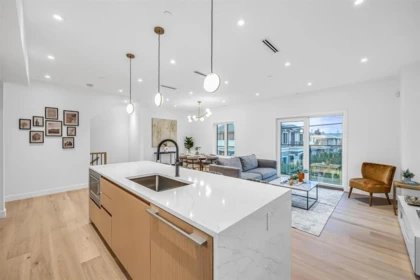 1016 W 52nd Avenue, Vancouver, BC, Vancouver — Townhouse for sale