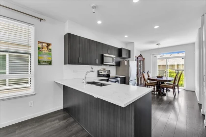 72 14555 68 Avenue, Surrey, BC, Surrey — Townhouse for sale