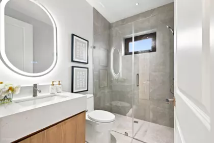 Walk-In Closet Photo of 4432 Crown Street, Vancouver, BC