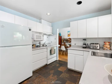 Breakfast Nook Photo of 1525 Avonlynn Crescent, North Vancouver, BC