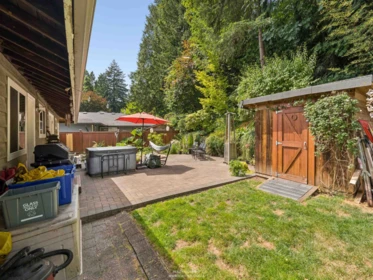 Mudroom Photo of 1525 Avonlynn Crescent, North Vancouver, BC