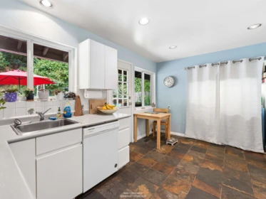 Primary Bedroom Photo of 1525 Avonlynn Crescent, North Vancouver, BC