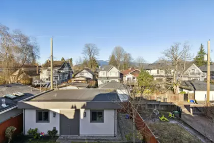 Backyard Photo of 4437 W 13th Avenue, Vancouver, BC