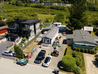 Garden / Landscaping Photo of 819 Britannia Way, Squamish, BC