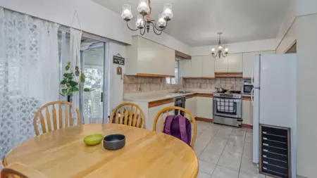 Breakfast Nook Photo of 5433 Ash Street, Vancouver, BC