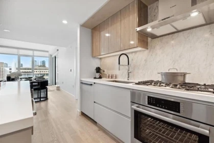 Kitchen Photo of 711 1526 Finlay Street, White Rock, BC