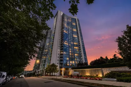 2205 4189 Halifax Street, Burnaby, BC, Burnaby — Apartment/Condo for sale