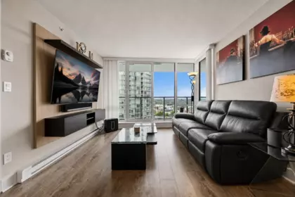 2205 4189 Halifax Street, Burnaby, BC, Burnaby — Apartment/Condo for sale