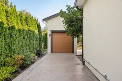 Swimming Pool Photo of 22998 74 Avenue, Langley, BC