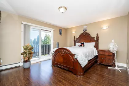 Entry Foyer Photo of 12538 64th Avenue, Surrey, BC