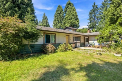 177 Pratt Road, Gibsons, BC, Gibsons — Single Family Residence for sale