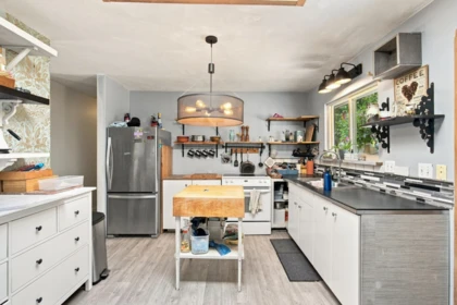 Kitchen Photo of 177 Pratt Road, Gibsons, BC