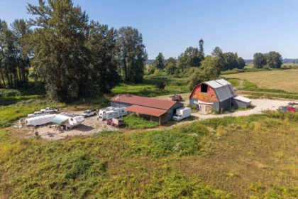 Primary Bedroom Photo of 27612 River Road, Abbotsford, BC
