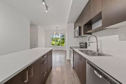 Kitchen Island Photo of 55 15340 Guildford Drive, Surrey, BC