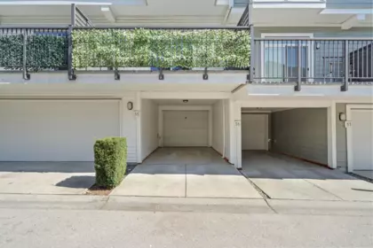 Staircase Photo of 55 15340 Guildford Drive, Surrey, BC