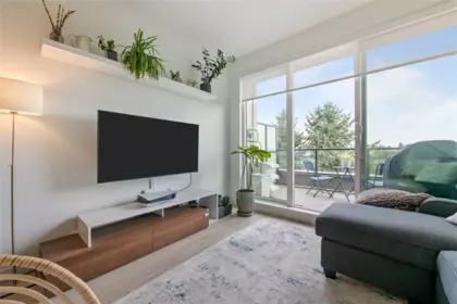 612 7588 16th Street, Burnaby, BC, Burnaby — Apartment/Condo for sale