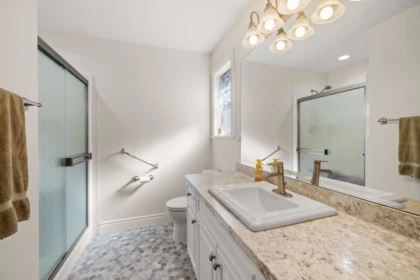 Powder Room Photo of 16 45824 Stevenson Road, Chilliwack, BC