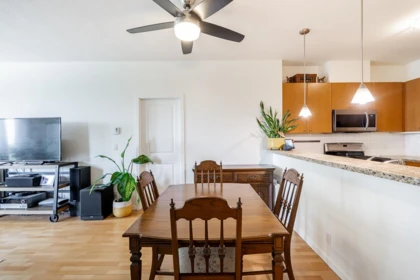 Breakfast Nook Photo of 316 14 E Royal Avenue, New Westminster, BC