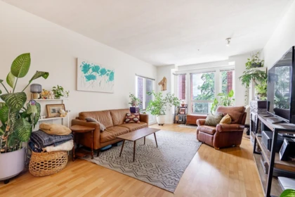 Family Room Photo of 316 14 E Royal Avenue, New Westminster, BC