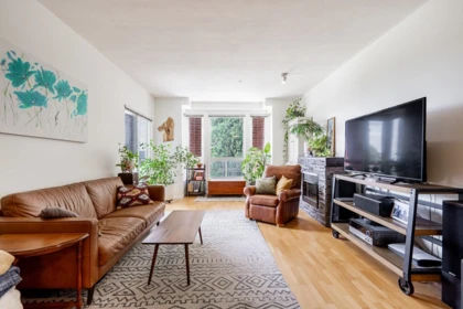 Living Room Photo of 316 14 E Royal Avenue, New Westminster, BC
