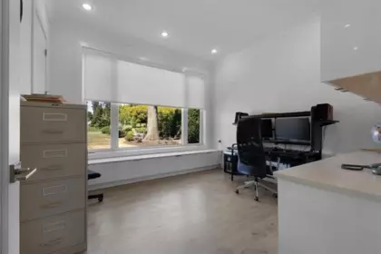 Hallway Photo of 13170 57 Avenue, Surrey, BC