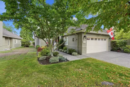 Swimming Pool Photo of 224 6505 3 Avenue, Delta, BC