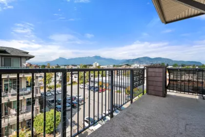 Garden / Landscaping Photo of 401 45893 Chesterfield Avenue, Chilliwack, BC