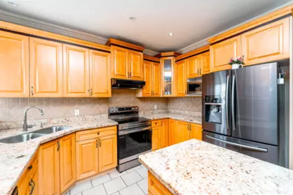 Walk-In Closet Photo of 30580 Garnet Place, Abbotsford, BC