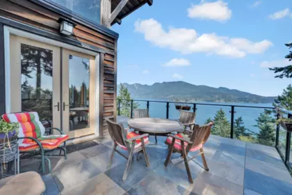 Hot Tub / Spa Photo of 687 Channelview Drive, Bowen Island, BC
