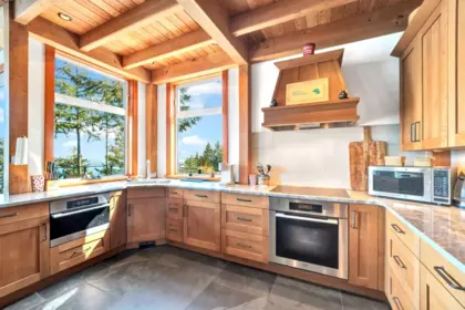 Primary Bedroom Photo of 687 Channelview Drive, Bowen Island, BC