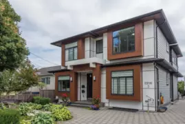 2206 London Street, New Westminster, BC