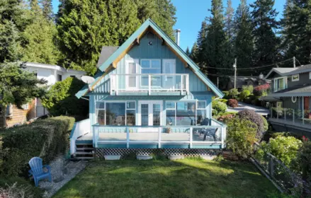 3199 Beach Avenue, Roberts Creek, BC, Roberts creek — Single Family Residence for sale